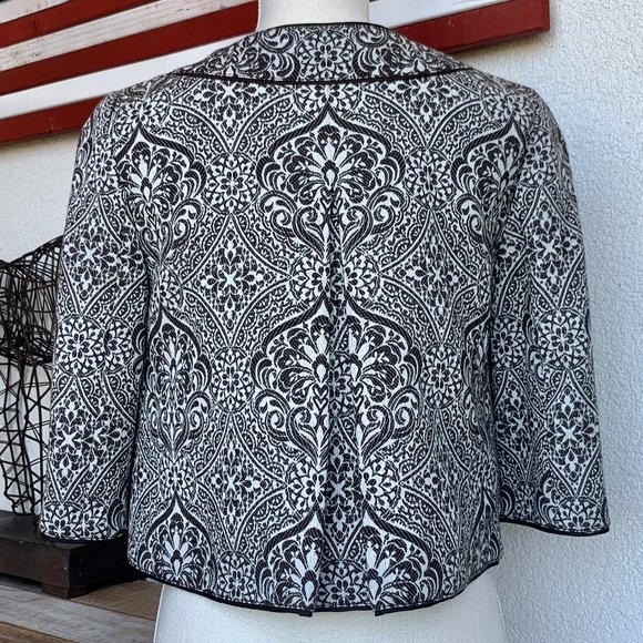 Ann Taylor Cropped Damask White Dark Brown Jacket Size 0 - Picture 2 of 10